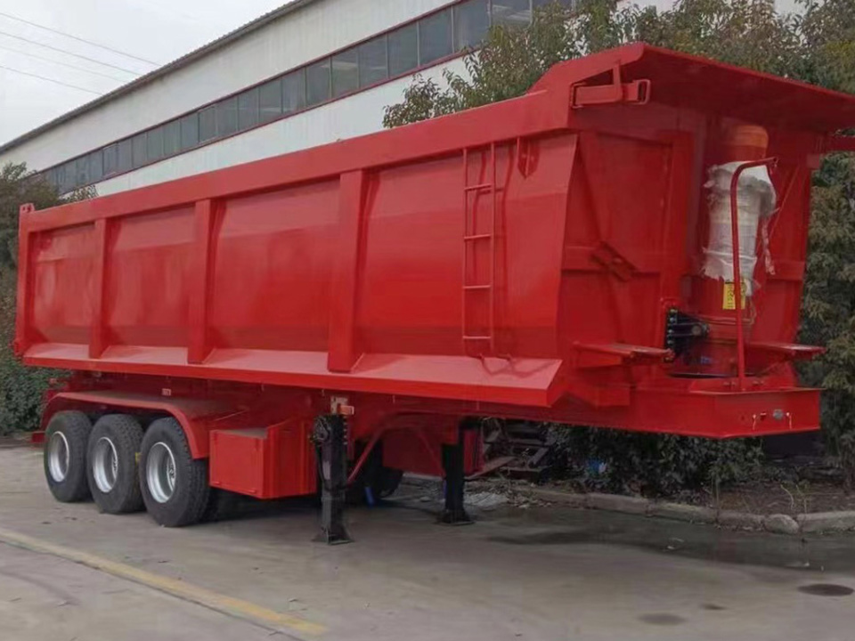 DERUN DUMP TRAILER odeslal do Tanzanie