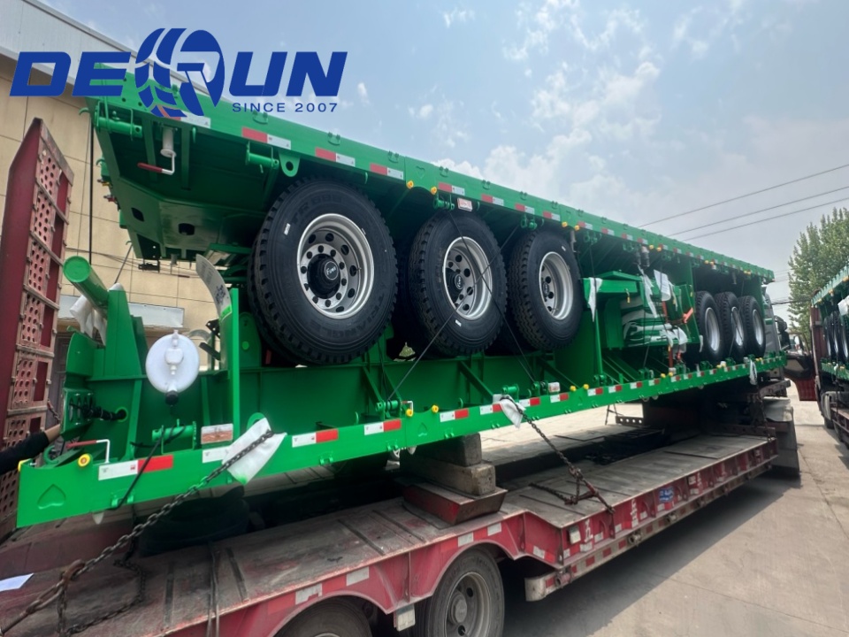 Do Alžírska byl odeslán derun 4 jednotky Tri-Axle Cargo Dropside Semi přívěs