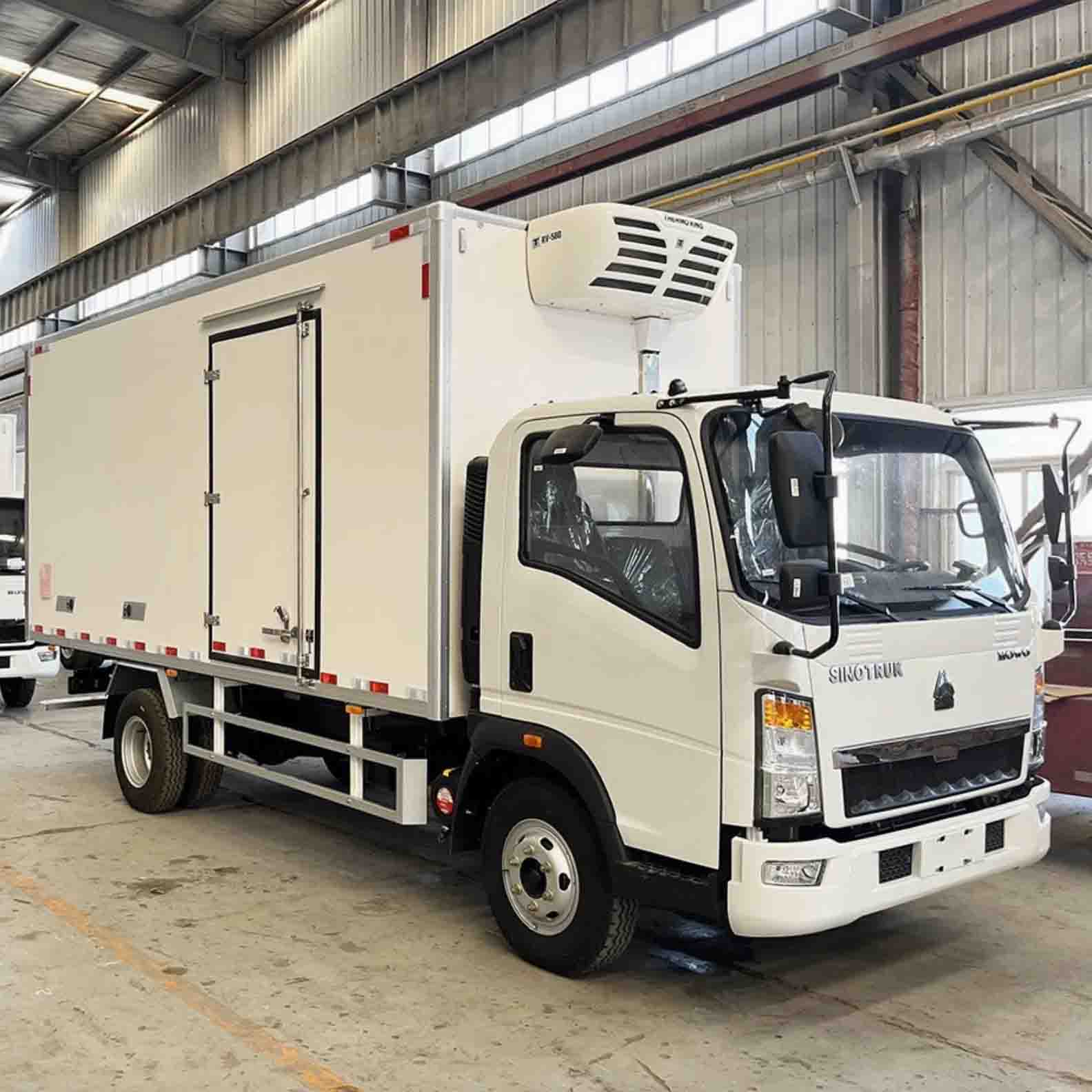 Sinotruk Howo chlazená kamion 4x2 van